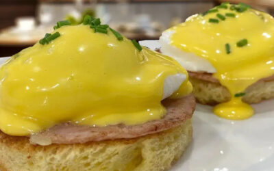 Eggs Benedict with an Easy Hollandaise Sauce Recipe!