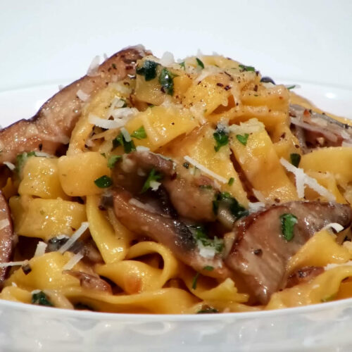 The Best Creamy Mushroom Pasta Recipe